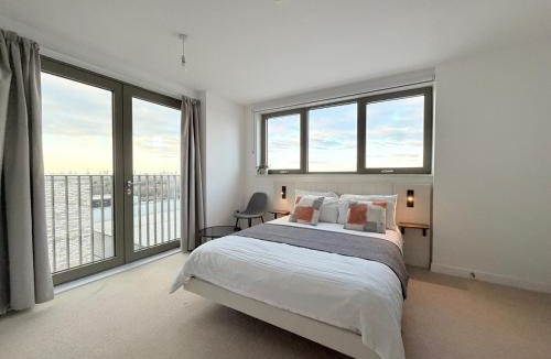 Custom House House | Riverside Rooms and Apartments