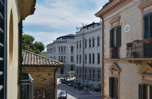 Vasto Apartment | Ro's Little House
