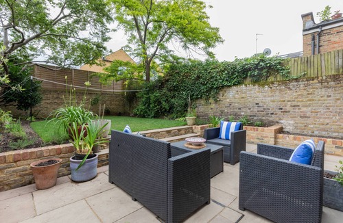 Cantelowes House | Rochester Road II - Four Bedroom House, Sleeps 6