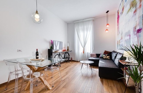 San Giovanni Apartment | Roma in relax lovely two room in the center of Rome, Fabrizia