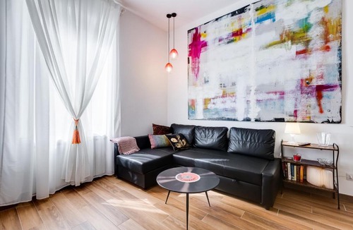 San Giovanni Apartment | Roma in relax lovely two room in the center of Rome, Fabrizia