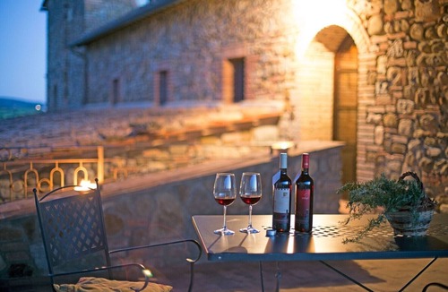 Cinigiano Apartment | Romantic Stone Apartment with Pool and close to Seaside