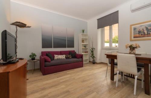 Ciampino Apartment | [ROME 15min]Modern Accommodation, Airport,Station,LinkHouseCiampino