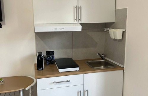 Zona XIX Casal Morena Apartment | Rome apartment close to services and lines to downtown casaau.com best price
