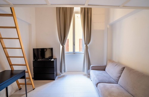Rione XVIII Castro Pretorio Apartment | Rome City Center modern loft - special offer