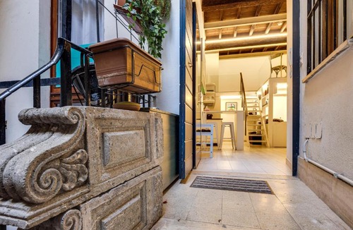 Rione XI Sant'Angelo Apartment | Rome Historic Center LOFT