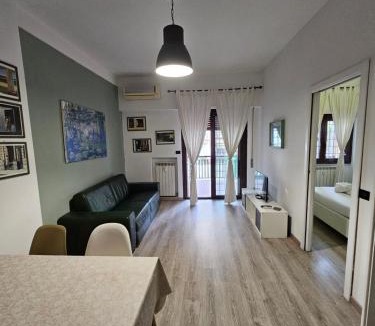Cassia Apartment | ROME HOLIDAY QUIET AND CONFORTABLE APARTMENT