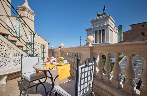 Campitelli Apartment | Rome's Most Iconic Squares, Piazza Venezia View Apartment.
