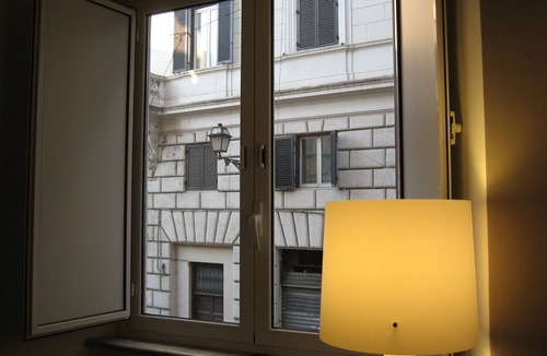 Rione V Ponte Apartment | Rome: Via dei Banchi Vecchi - very central, modern and elegant apartment