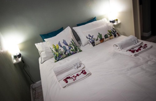Rione VI Parione Apartment | RomeatHome Deluxe suite Campo dei Fiori