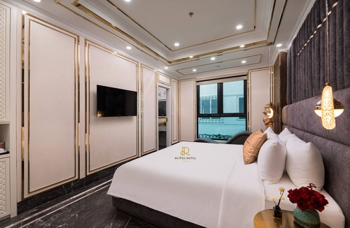 Hoang Mai Hotel | Romeo 2 Hotel HN by Bay Luxury