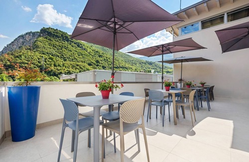 Mori Apartment | Room 'Camera Matrimoniale' with Mountain View, Wi-Fi and Air Conditioning