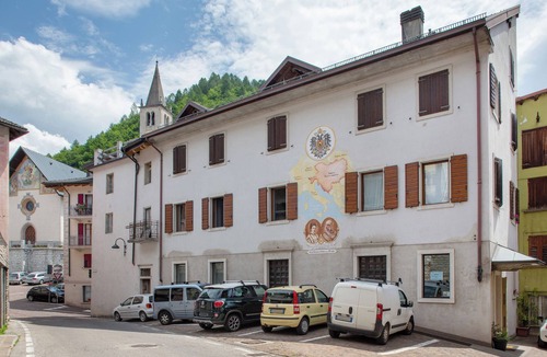 Castello Tesino Apartment | Room 'Con Sauna 2' with Mountain View and Wi-Fi