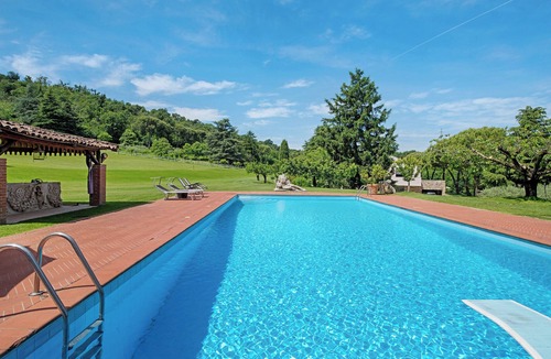 Affi Apartment | Room 'Eco Farm La Cavallina Junior Suite' with Shared Pool, Shared Garden and Wi-Fi