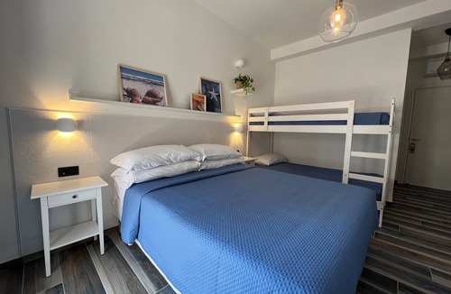 Marina Di Camerota Bed & Breakfast | Room with sea view and private balcony