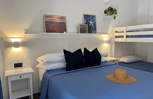 Marina Di Camerota Bed & Breakfast | Room with sea view and private balcony