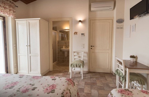 Bastia Umbra Bed & Breakfast | Rosa di Assisi