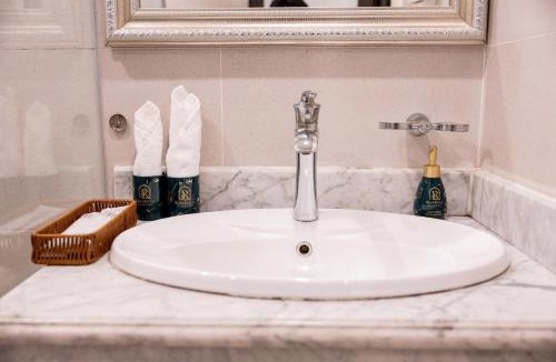 Thanh Xuan Hotel | Rosabella Apartment & Hotel