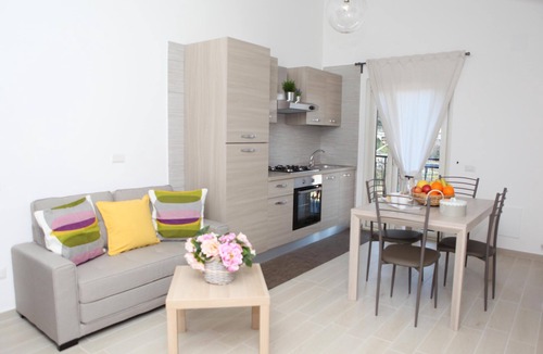 Pimonte Apartment | Rosy House - Hospitality