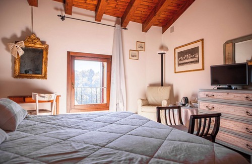 Bassano del Grappa Bed & Breakfast | Rosy25 - Rooms with pool | Relaxation & atmosphere in Bassano