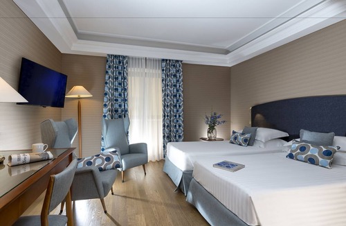 San Ferdinando Hotel | Royal Continental Hotel Naples