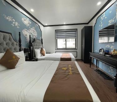 Van Mieu Hotel | Royal Lotus Villa