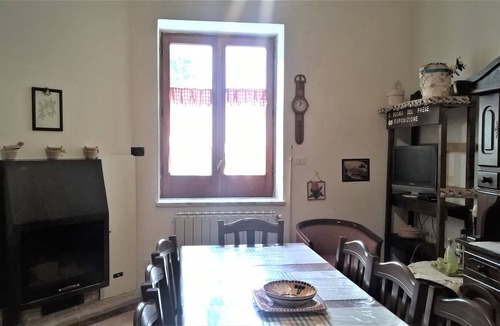 Piazza-Tralia-Pendolo House | Rustic apartment on the ground floor with citrus garden