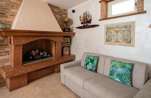 Bardolino House | RUSTICO PETRA - Regarda Travel