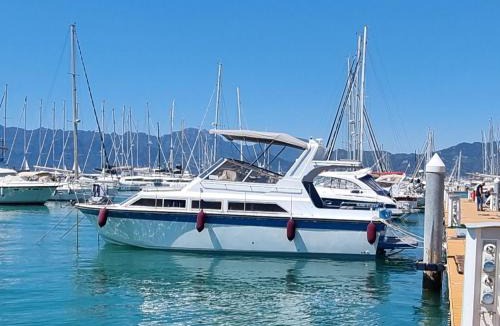 Magazzeno Boat Rental | Salerno B&B on Boat Poetica