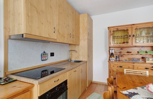 Vodo Cadore Apartment | San Lorenzo 1 Apartment in Vinigo with Mountain View, Garden, and Wi-Fi