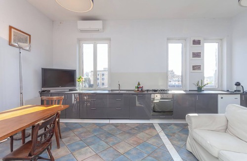 Tiburtino Apartment | San Lorenzo SkyRail Loft - by OpenRoma