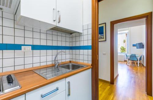 Posillipo Apartment | San Luigi cozy flat - private parking