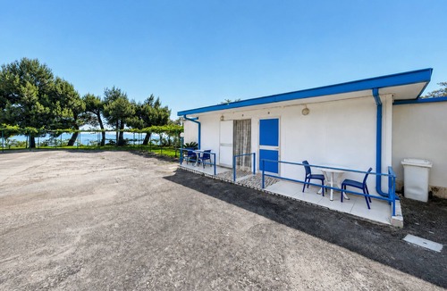 Mattinata House | San Michele - 1 - Bungalow with Sea View Window, Wi-Fi and Air Conditioning