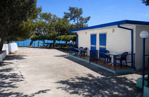 Mattinata House | San Michele - 7 - Bungalow with Sea View Window, Wi-Fi, and Air Conditioning