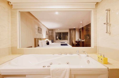 Hai Chau Hotel | Sandals Stay Hotel