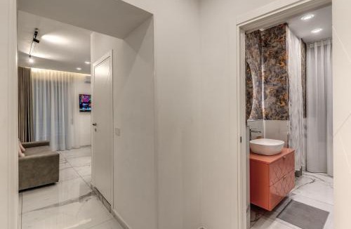 Historical Center Apartment | Sanità Naples Central Grand Apartment for 10 Guest