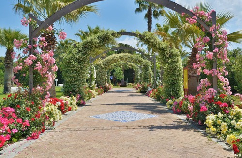 Laura Hotel | Savoy Hotel & Spa