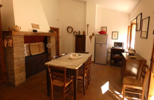 Amelia Villa | SCAPPO IN UMBRIA, The Piccino