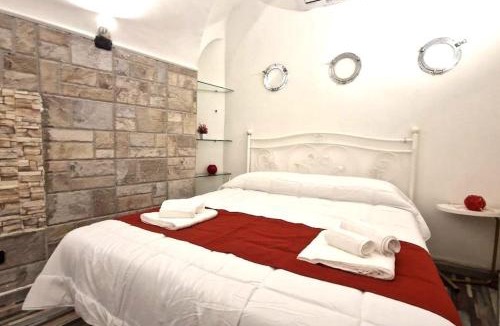Posillipo Apartment | [Sea Front] - Welcoming Room in Mergellina