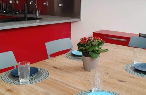 Tolfa House | Sea lilies