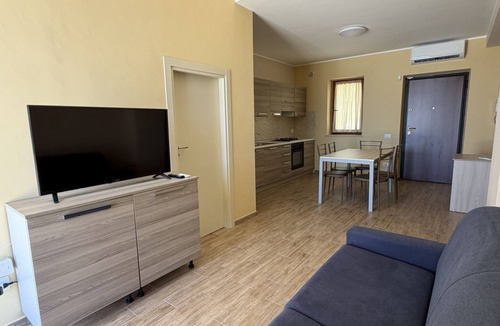 Bonifati Apartment | Sea-view apartment with a pool