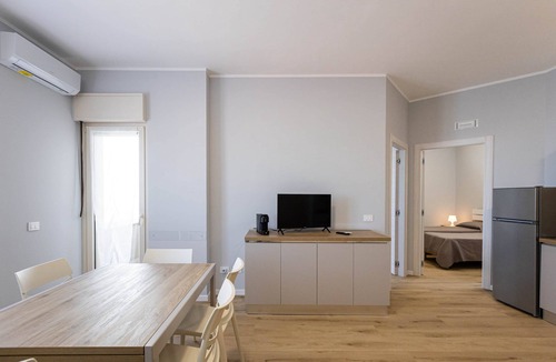 Margherita di Savoia Apartment | Sea View Apartment