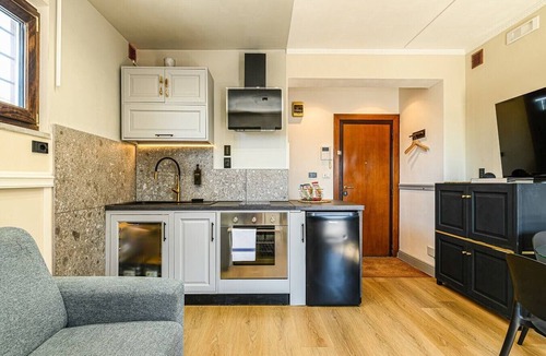 Zona XVI Torrenova Apartment | Secret Rooftop Suite – Tor Vergata Metro C