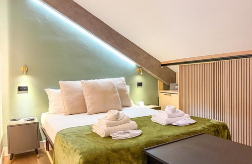 Zona XVI Torrenova Apartment | Secret Rooftop Suite - Tor Vergata Metro C