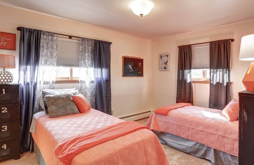 Rapid City Apartment | Secure upstairs Apt great for small family, convenient to dwtn and Parks!