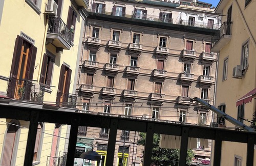 Chiaia House | Serapide 13 in Santa Lucia, Naples, just a stone's throw from the waterfront and Piazza Plebiscito
