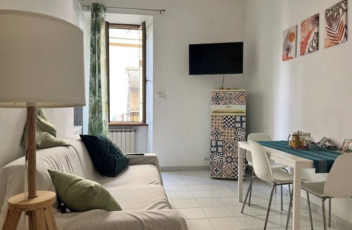 Quartiere XV Della Vittoria Apartment | Serene apartment with AC in charming Roma
