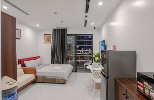 District 9 Apartment | Shi House- Studios BE5 Swimming Pool & Balcony