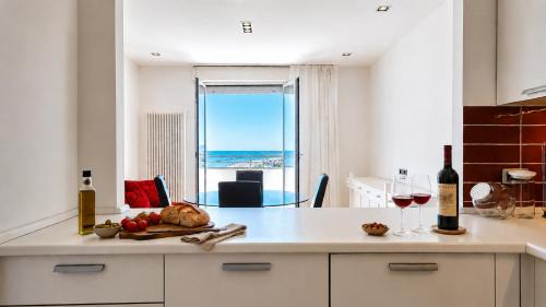 Casabianca di Fermo Apartment | SkyMare - Beachfront Sea View Apartment