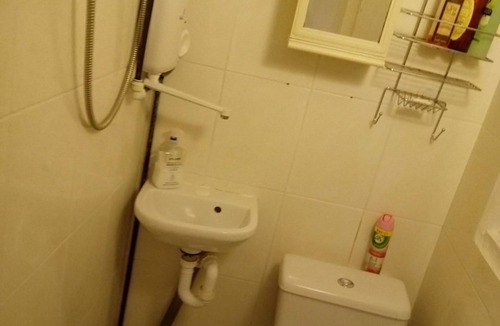 Whitechapel Apartment | Small Cosy Studio near City, Aldgate East